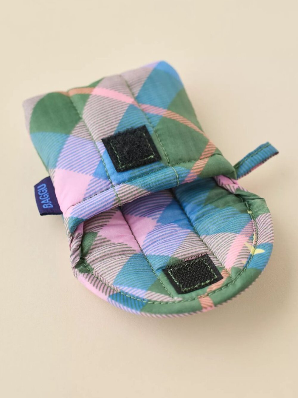 NWT Baggu Puffy Earbuds Case - Green Star Plaid - Picture 5 of 6